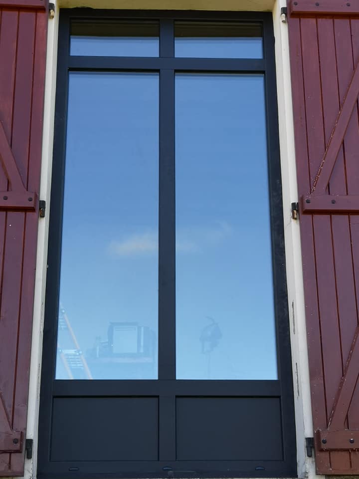 porte fenêtre alu noir
